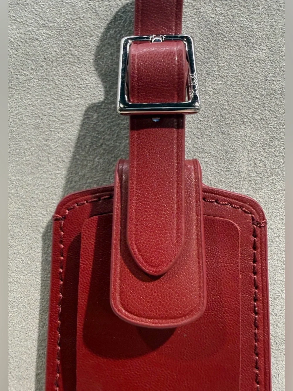 NEW Tumi 3.625” x 2.25” Leather Luggage Name Tag w/ Buckle - OXBLOOD